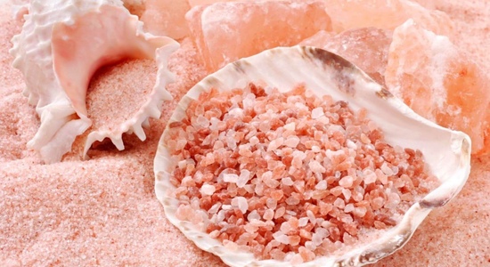 Преимущества гималайской розовой соли для бани